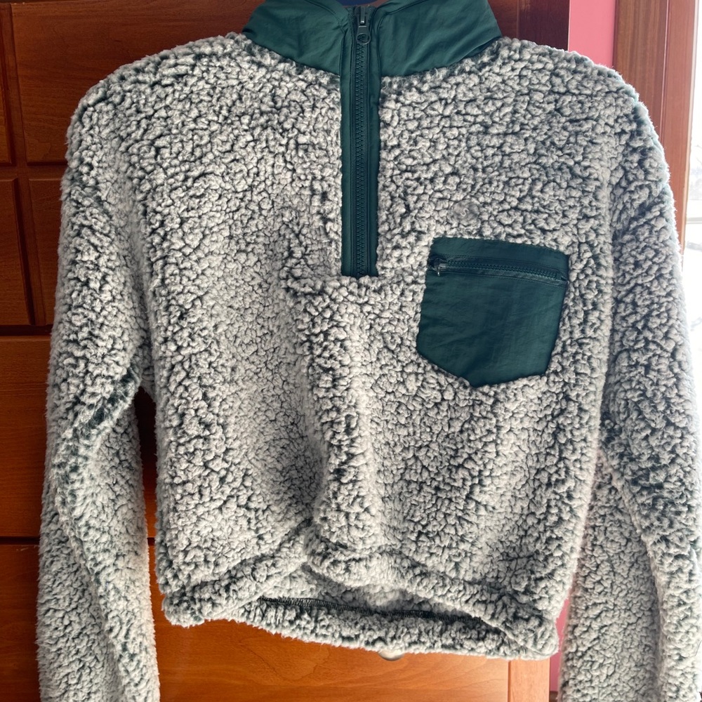 PacSun Cropped Half-zip